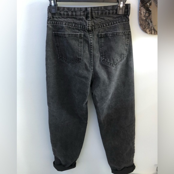 Gently worn. I love them but I just don’t fit in them anymore :( - Picture 3 of 3